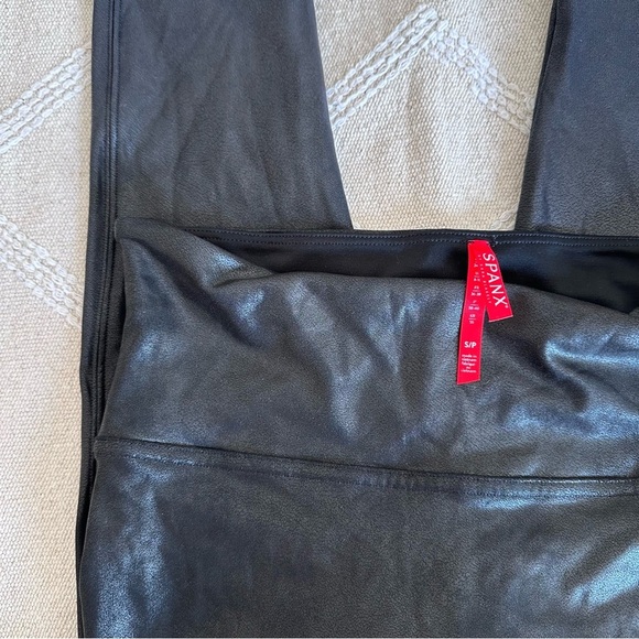 Women’s SPANX Faux Leather Leggings Small - Picture 6 of 6